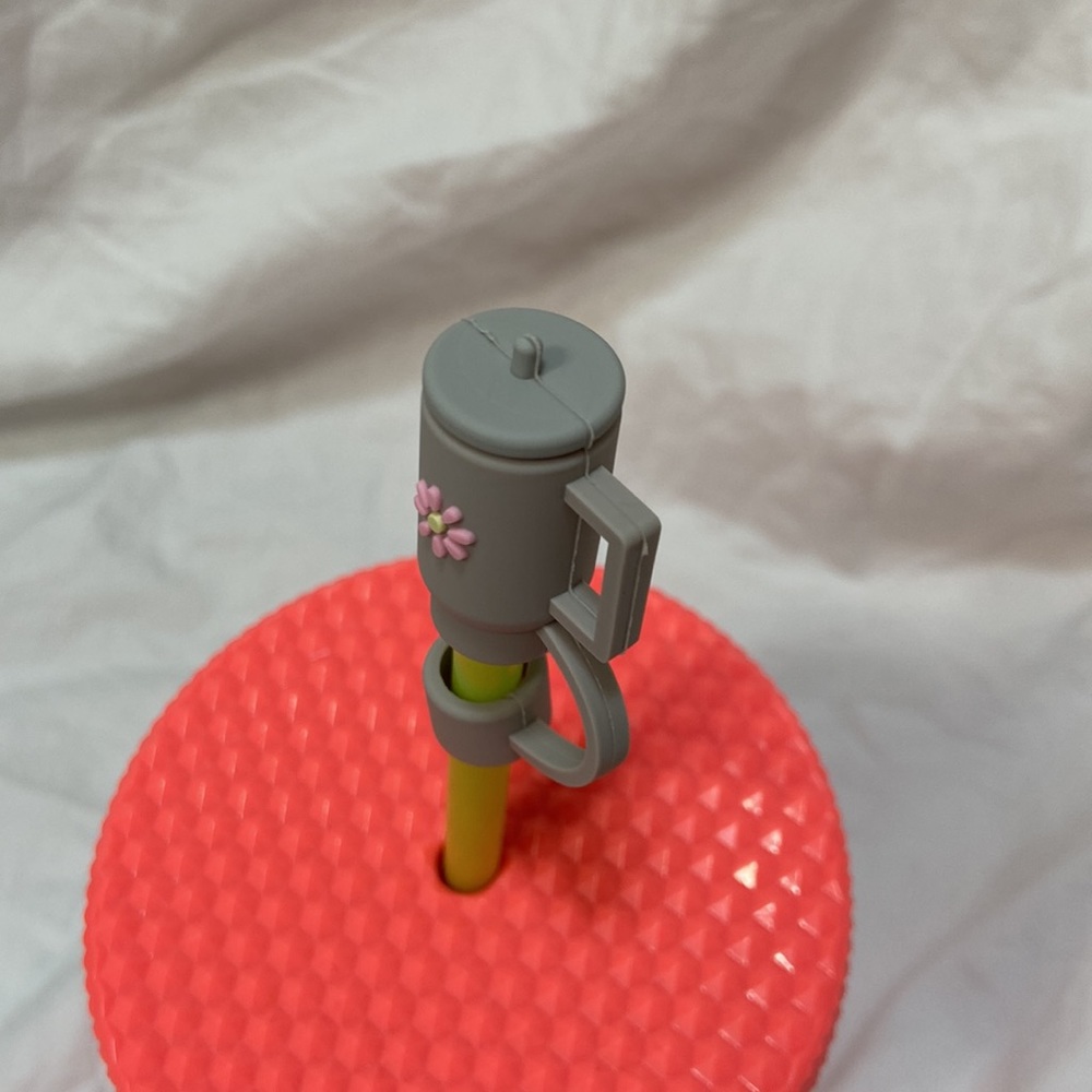 SHEIN 2 silicone straw cover cap for Stanley Cup. Pink & gray straw toppers. - Picture 9 of 15